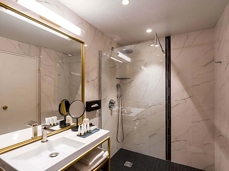 Aigle Noir Fontainebleau MGallery