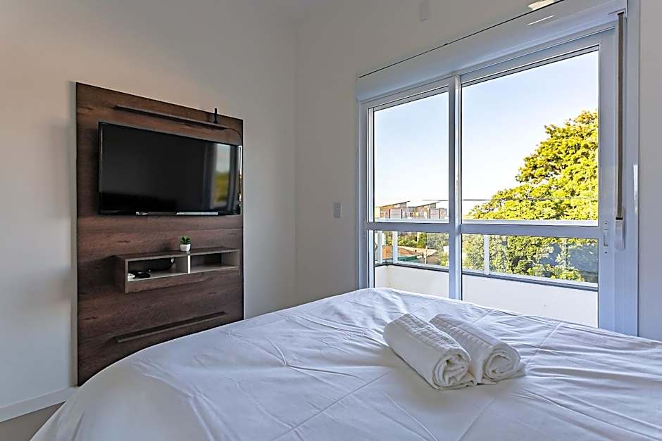 Ao lado Costão do Santinho. Churrasqueira - SBR304