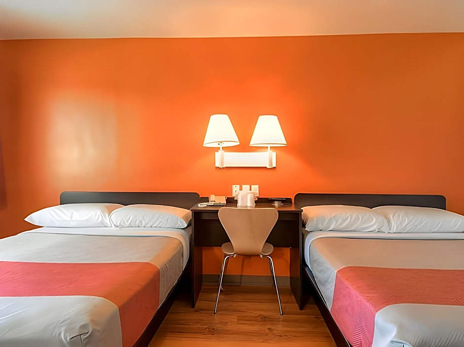 Carlsbad Village Inn – Carlsbad by the Sea, CA