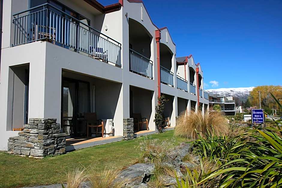 The Moorings Motel and Apartments