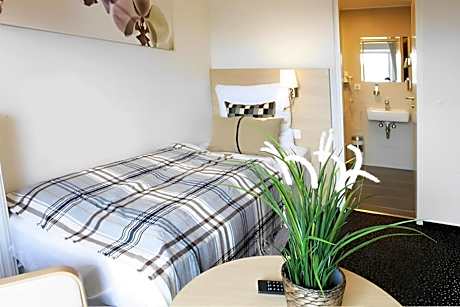 Single Room with Balcony