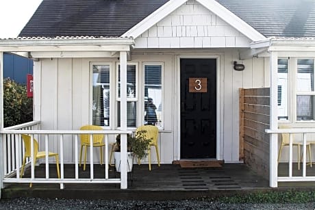 Boardwalk Cottages