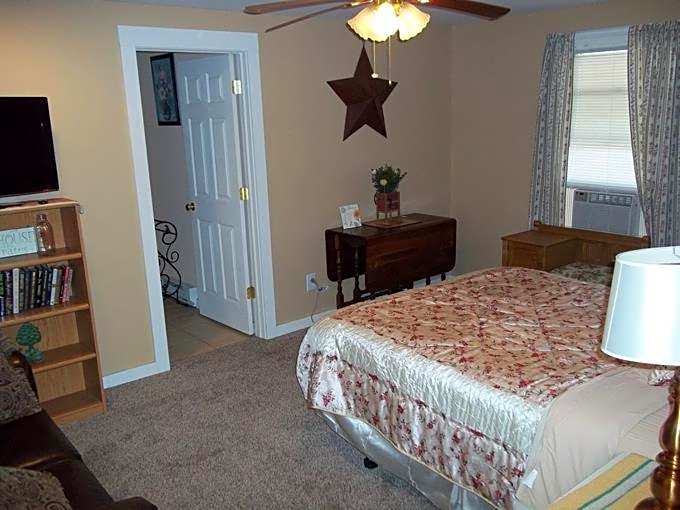 Photo 1 of 4 of Double Room with Private Bathroom