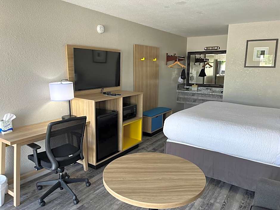 Days Inn by Wyndham Branson Ozarks