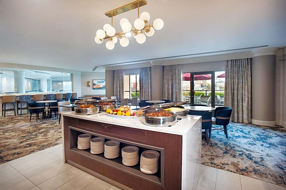 Delta Hotels by Marriott Victoria Ocean Pointe Resort