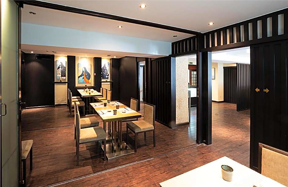 Kempinski Hotel Khan Palace