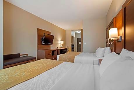 2 Queen Beds, Suite, Nonsmoking