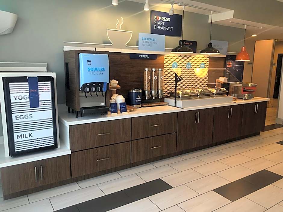 Holiday Inn Express Hotel & Suites Woodward Hwy 270 By IHG