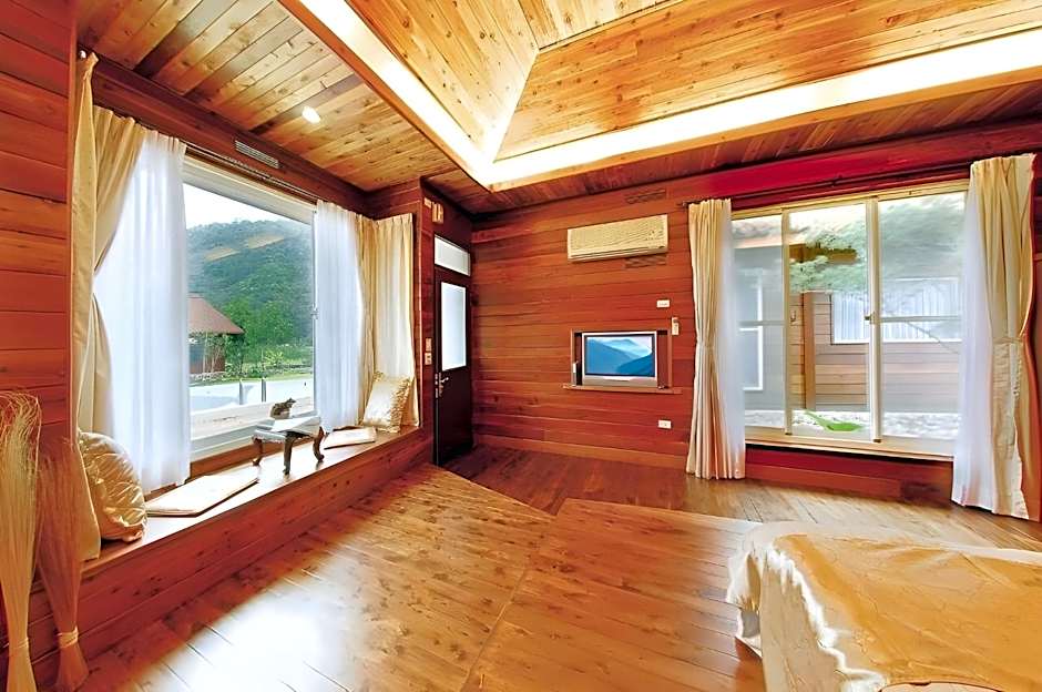 Pinehome Villa
