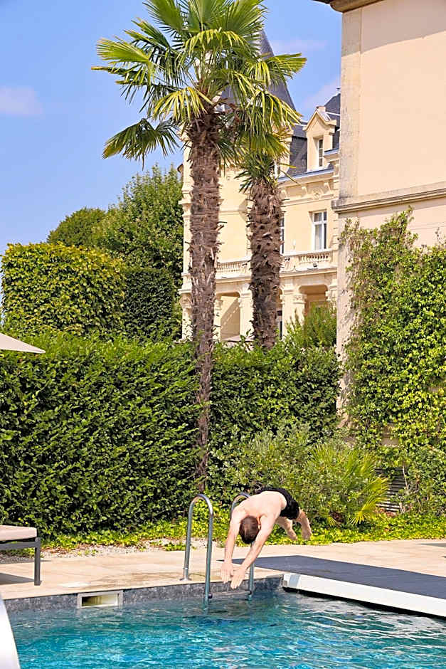 Chateau Hotel Grand Barrail