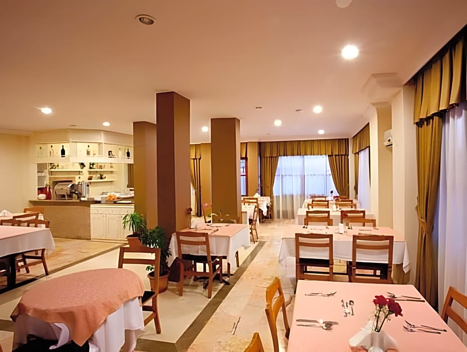 Sherwood Premio Hotel