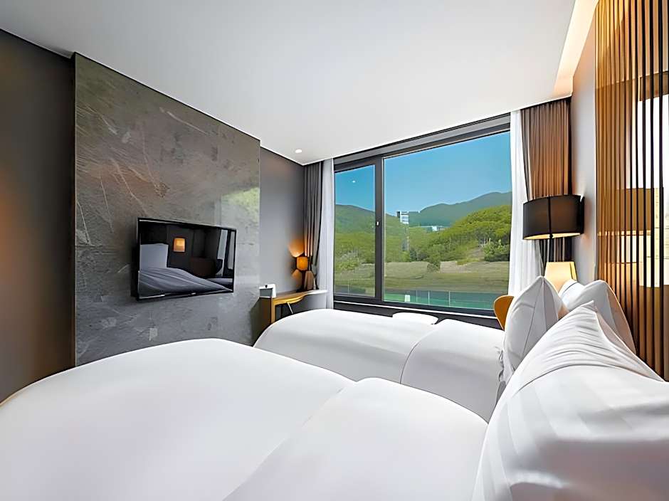 Traum Valley Hotel - formerly jeongseon intoraon hotel