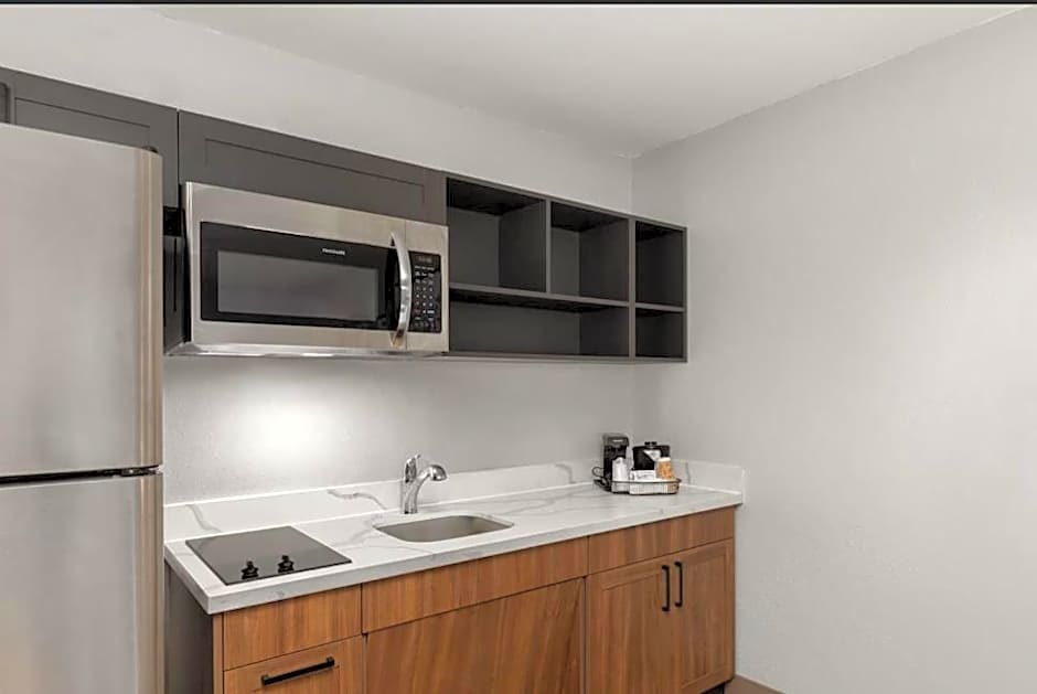 Hawthorn Extended Stay by Wyndham Knoxville