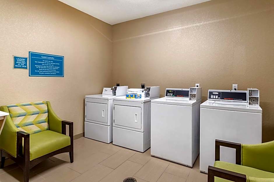 Best Western Plus Galveston Suites