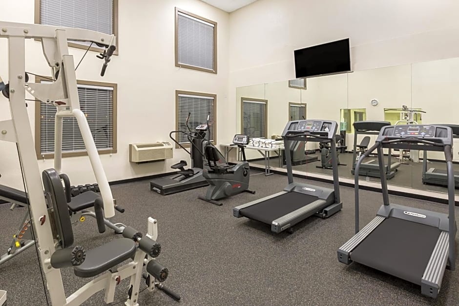 Ramada by Wyndham Des Moines Airport