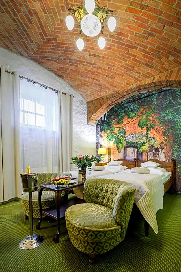 Żabi Dwór - HOTEL - RESTAURACJA - SPA