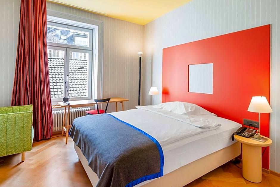 Alma Hotel - Boutique hideaway by the lake with rooftop and ladies-only wellness