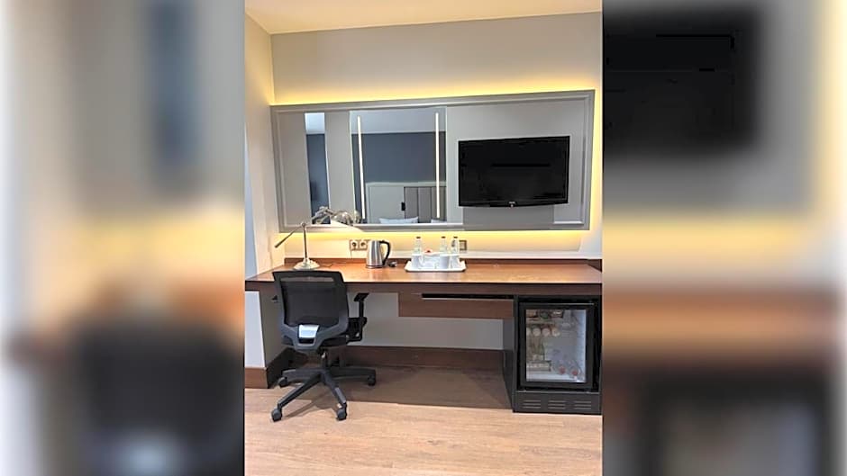 Teymur Continental Hotel