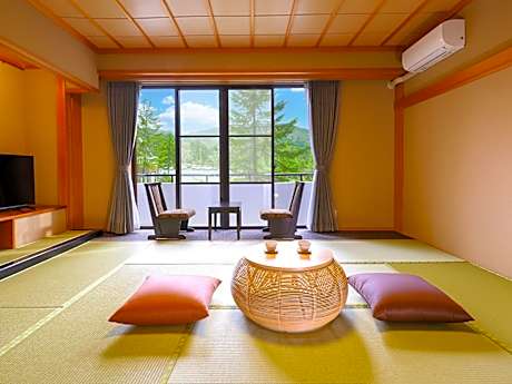 Standard Japanese-Style-Room 19 sqm holds 5 people - Indoor Bath - Non-Smoking