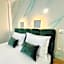 Anassa Deluxe Apartments & Studios