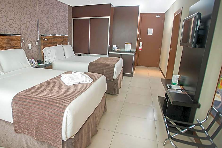 Hotel Camino Real