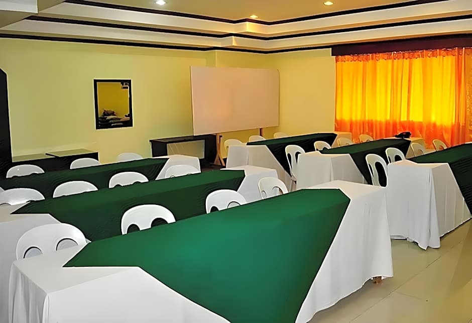 Check Inn Bacolod by RedDoorz