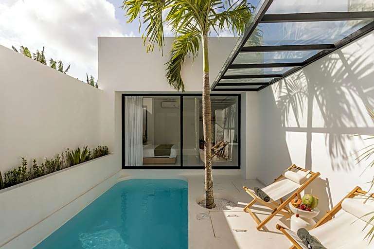 Este Villa by Hombali