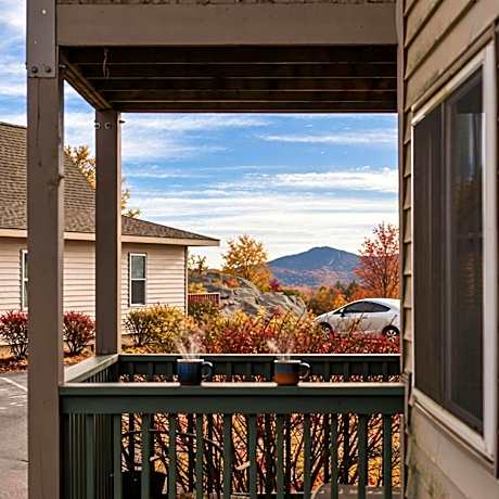 Beech Mountain Ski Studio - Fireplace - Fall & Ski Season