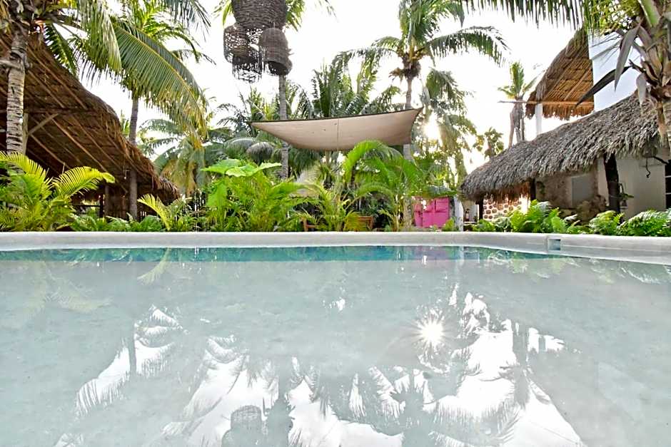 Maria Bonita Hotel & Restaurant El Cuyo by Spot Rentals