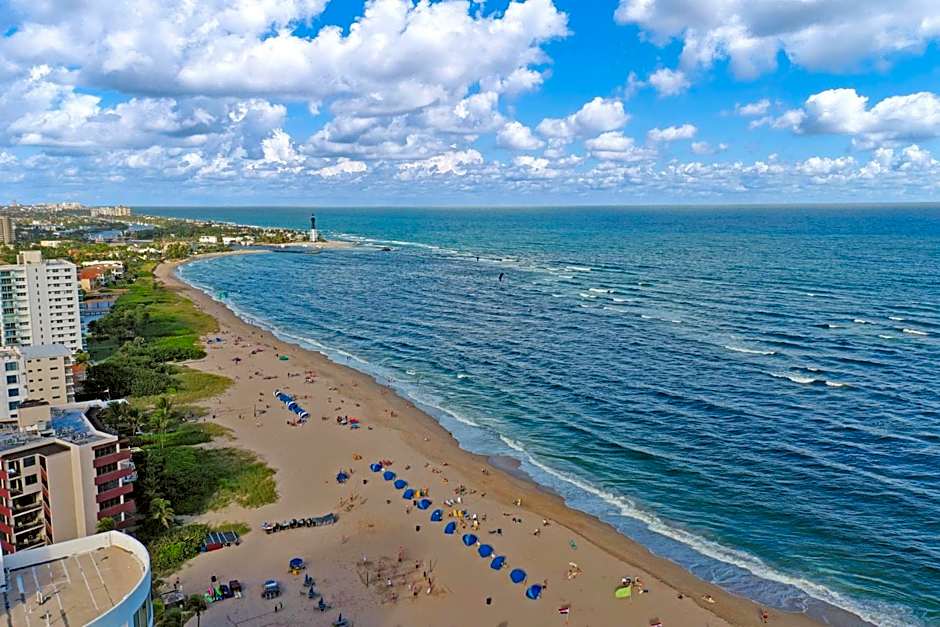 Bright Beachside Getaway