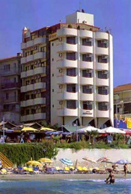 Foto 1 daripada 28 — Sergent Hotel