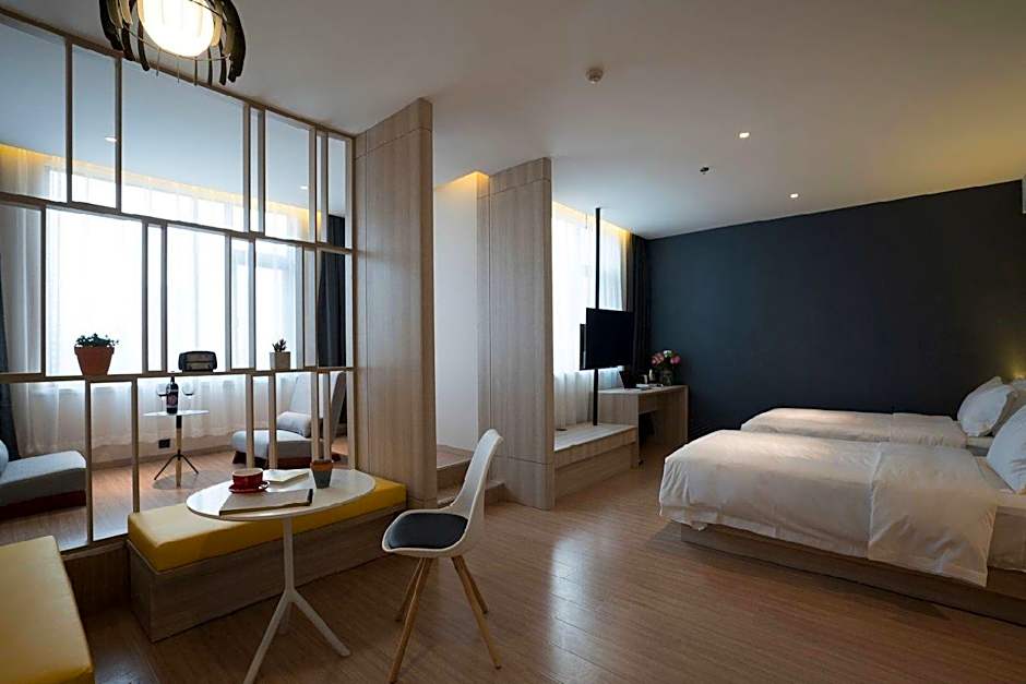 Atour Light Hotel Tangshan Exhibition Center                               