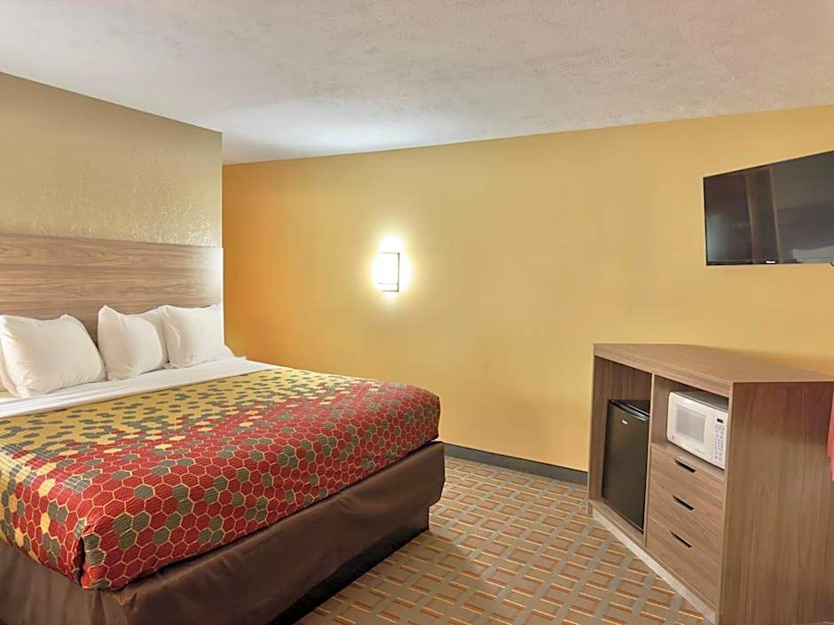 Econo Lodge Lansing - Leavenworth
