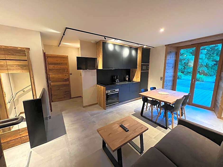 Gite Roche Des Ducs avec Piscine toute l'année, Spa, Sauna, Hammam