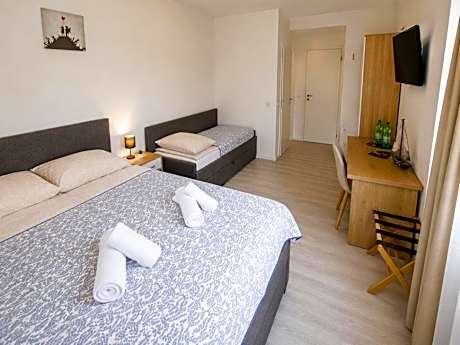 Comfort Triple Room
