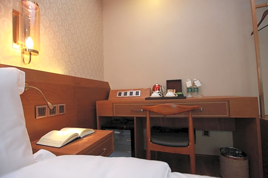 James Joyce Coffetel Wuxi Taihu Square Subway Station Branch