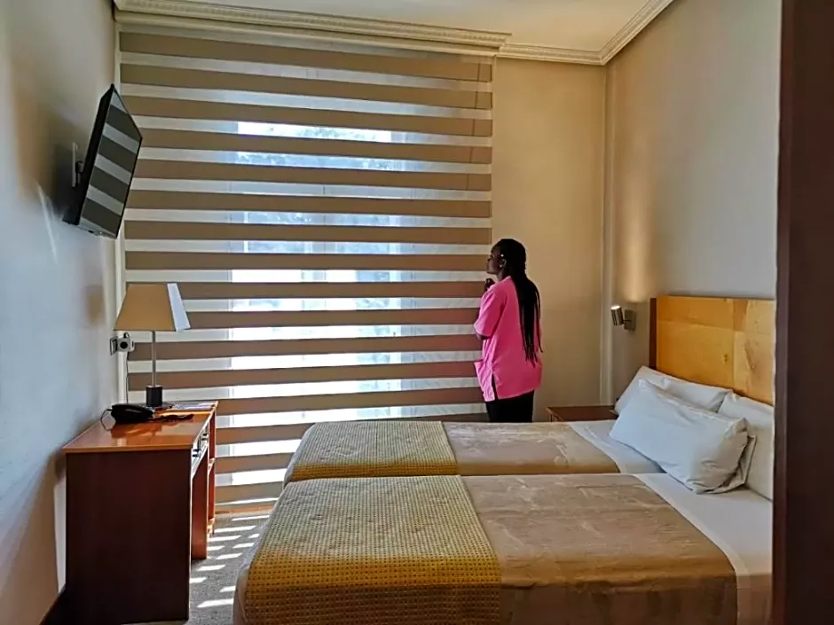 Hotel Mora by MIJ