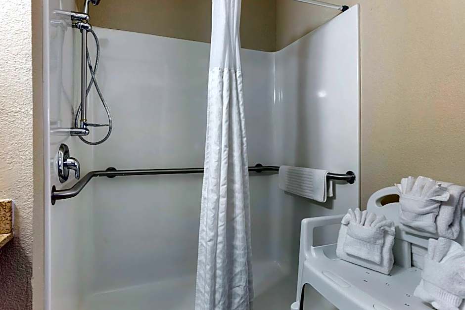 Comfort Inn & Suites Rochelle - DeKalb