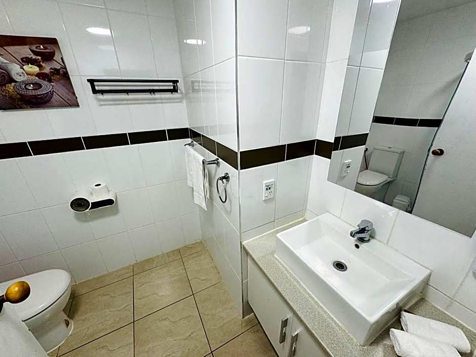 Apex On Fenton Motel