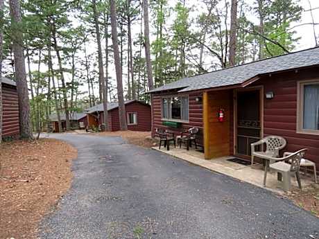 Tall Pines Inn