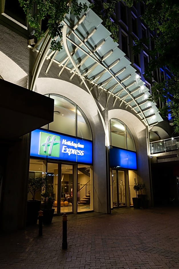 Holiday Inn Express City Centre, an IHG Hotel