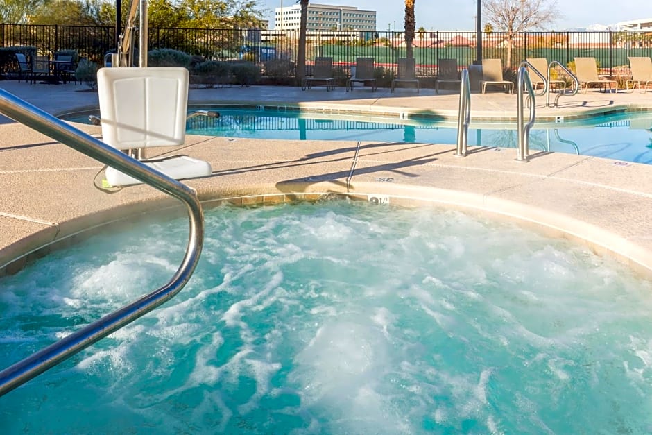 Holiday Inn Express & Suites Henderson By IHG