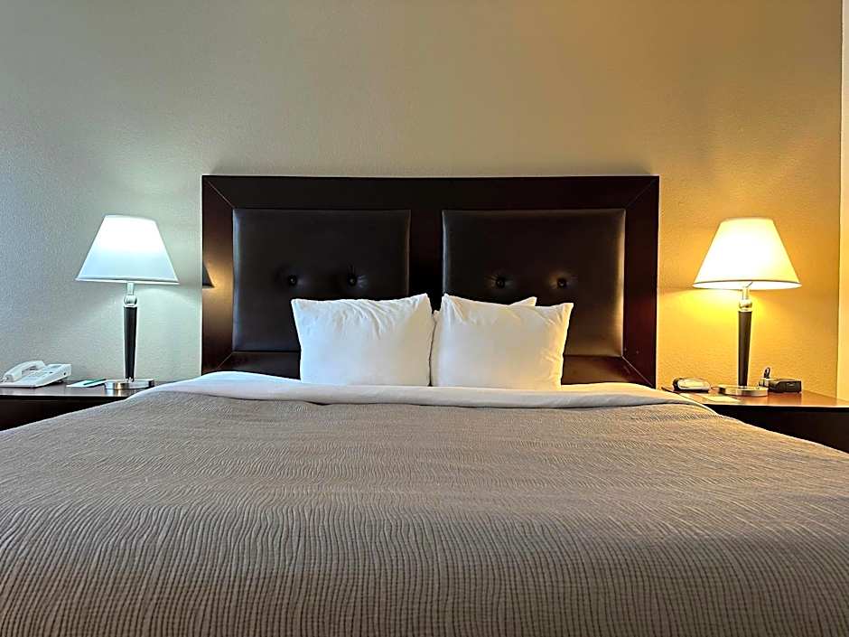 Quality Inn & Suites Everett