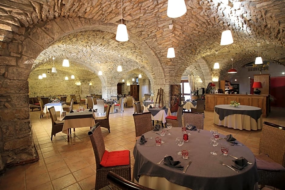 Logis Hôtel Restaurant Gîte La Bastide du Vébron