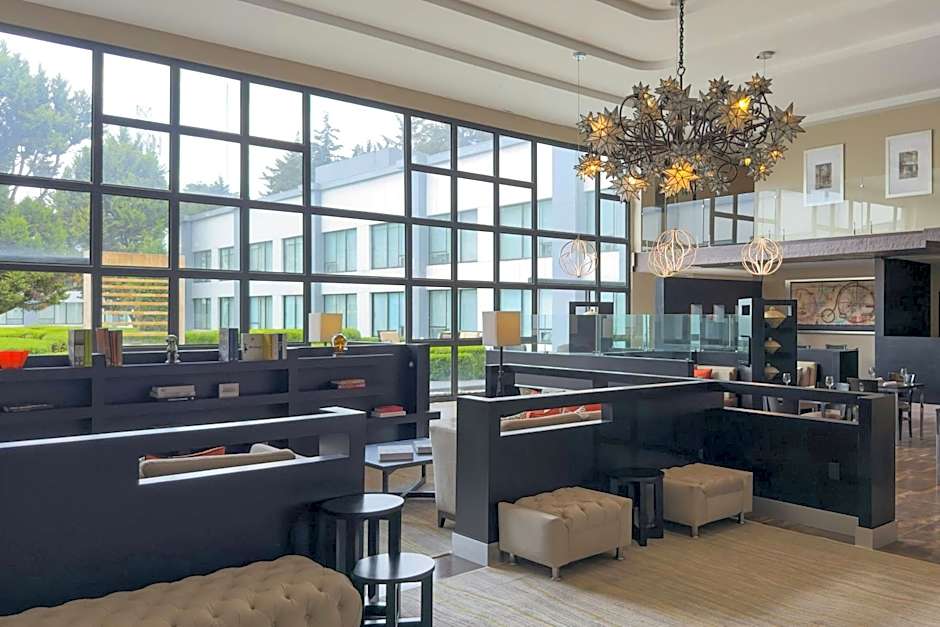 Courtyard by Marriott Toluca Airport