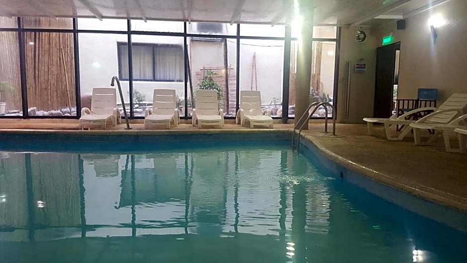 Howard Johnson by Wyndham San Pedro