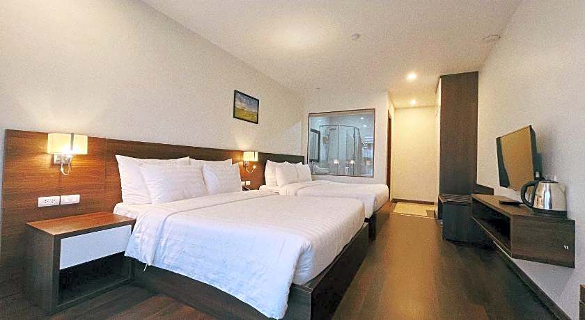 Paragon Noi Bai Hotel and Pool