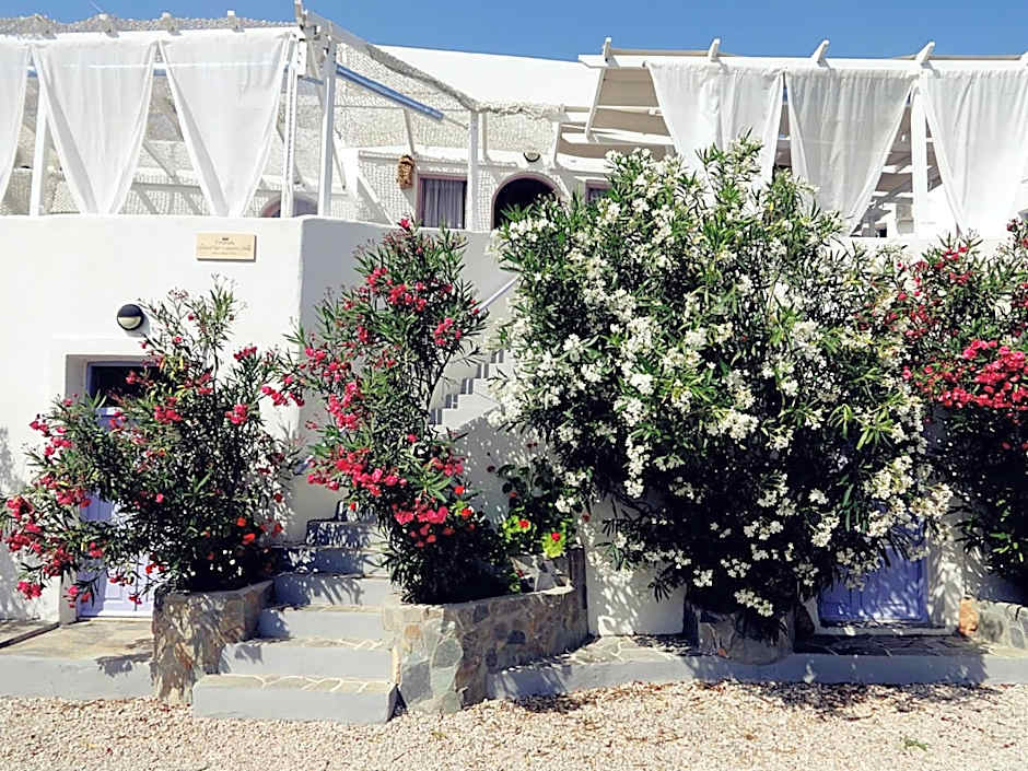 Porto Sikinos Hotel