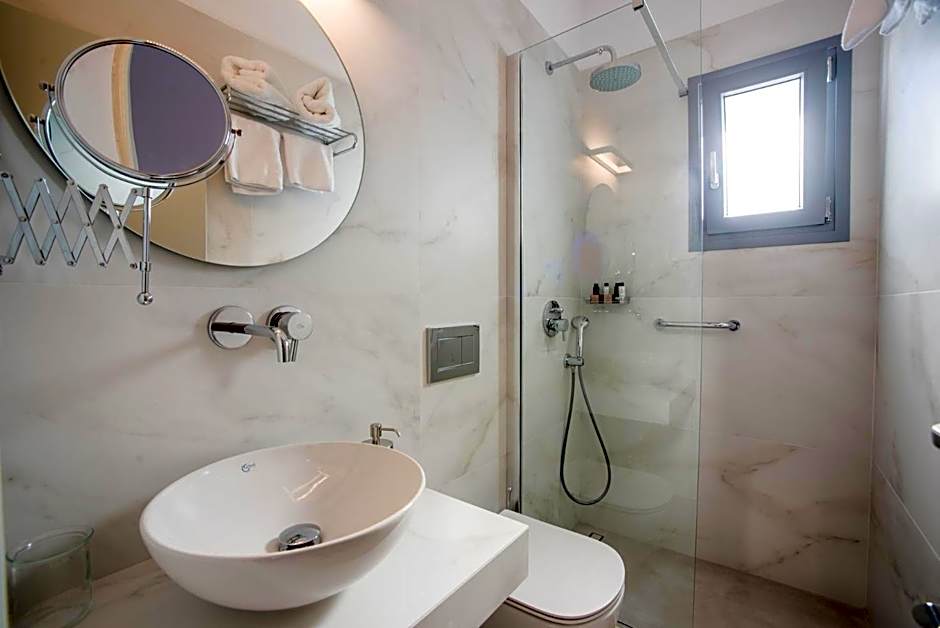 Nautilus Apartments-Suites