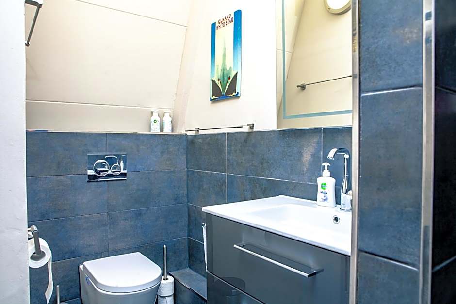 Zwanestein Canal House